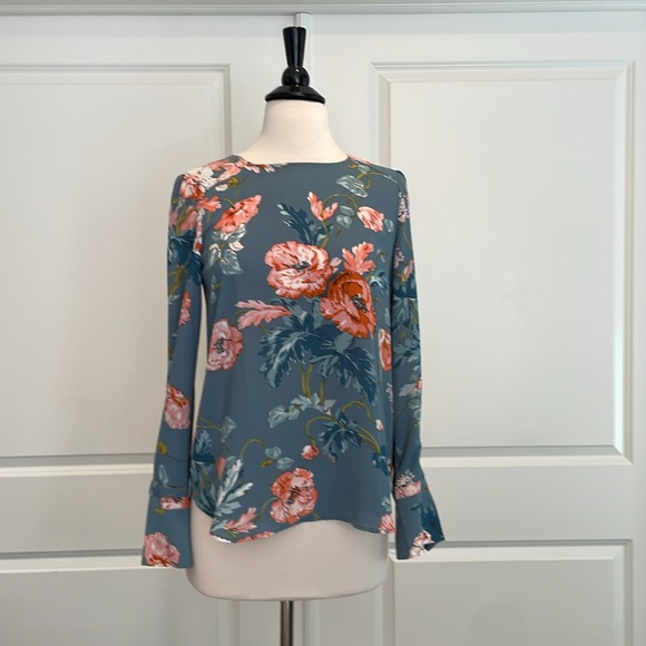 NWT. Ann Taylor LOFT Top. Long Sleeve Blouse. XXS. - Picture 10 of 16